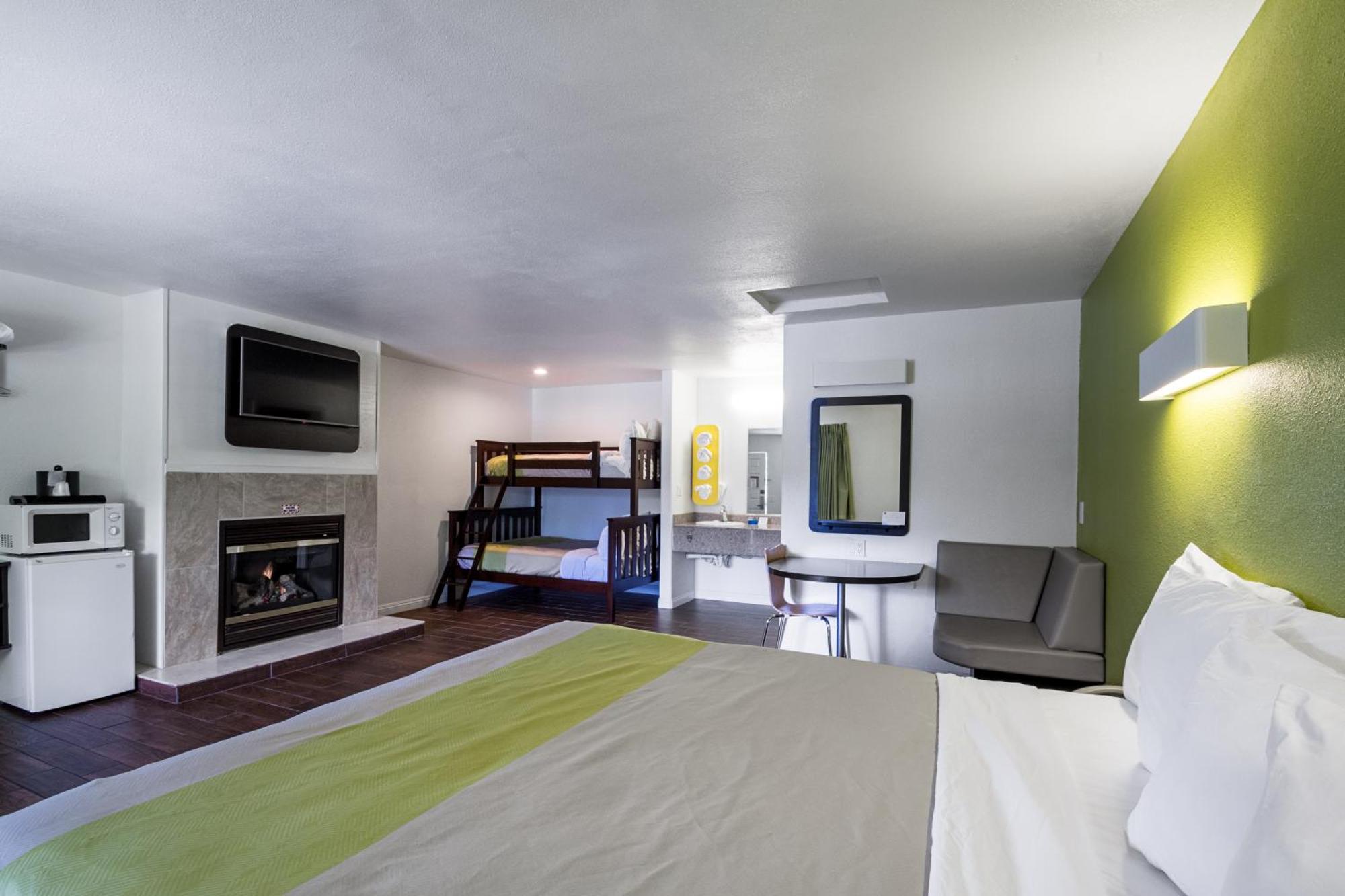 Fisherman'S Cove Inn Монтерей Экстерьер фото