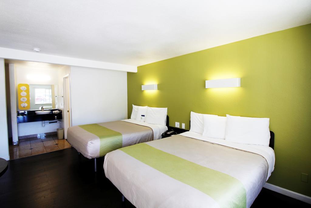 Fisherman'S Cove Inn Монтерей Экстерьер фото
