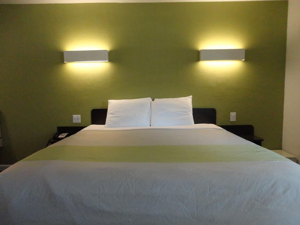 Fisherman'S Cove Inn Монтерей Экстерьер фото