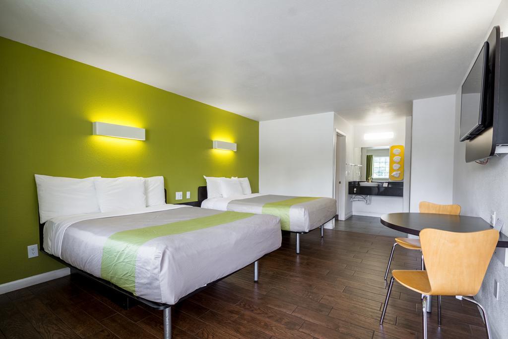 Fisherman'S Cove Inn Монтерей Экстерьер фото